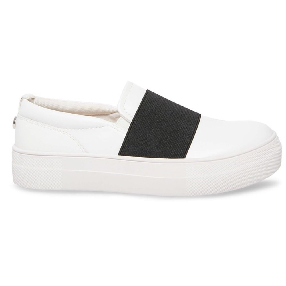 Steve Madden black and white sneaker